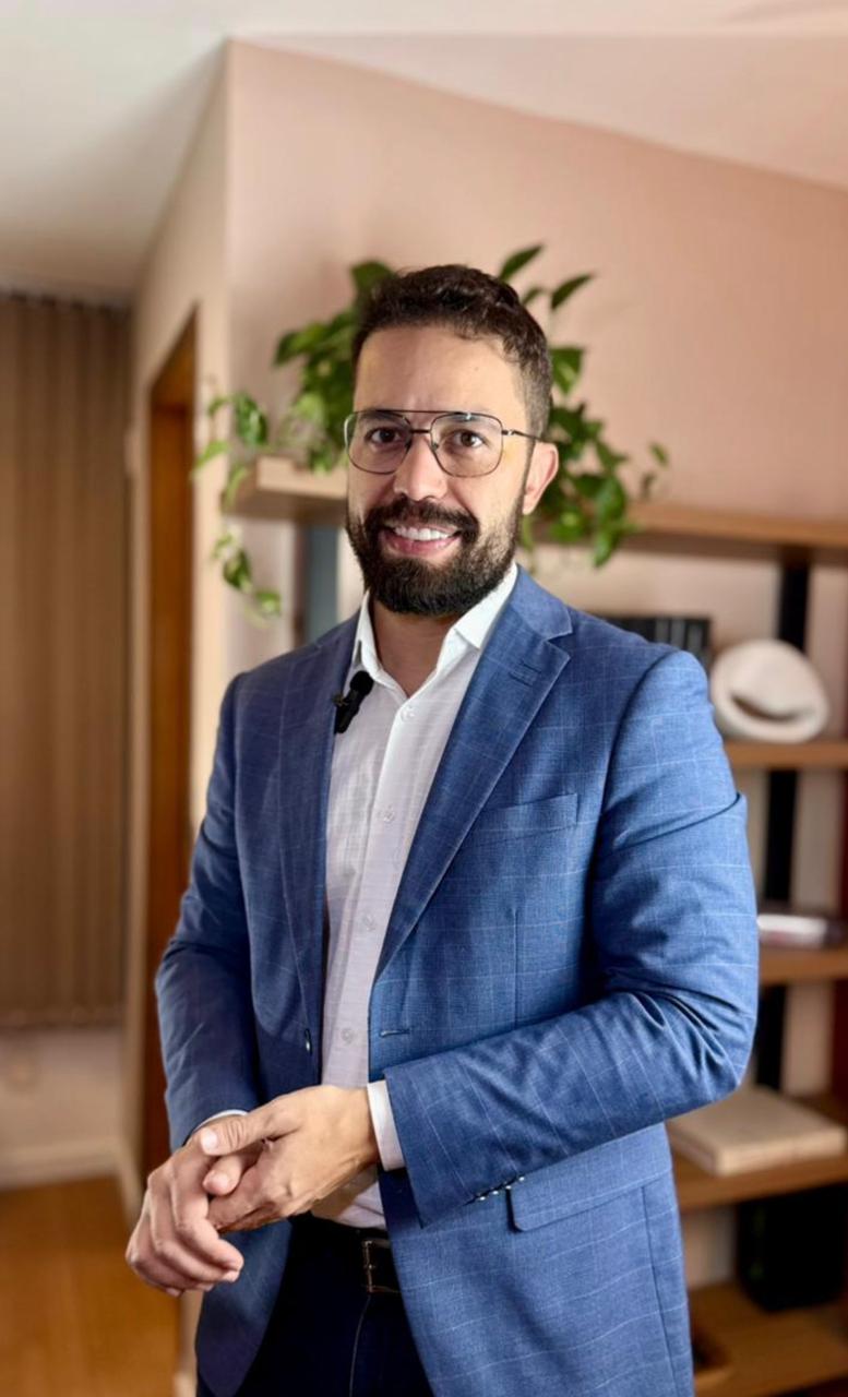 Dr. Naian Mathias